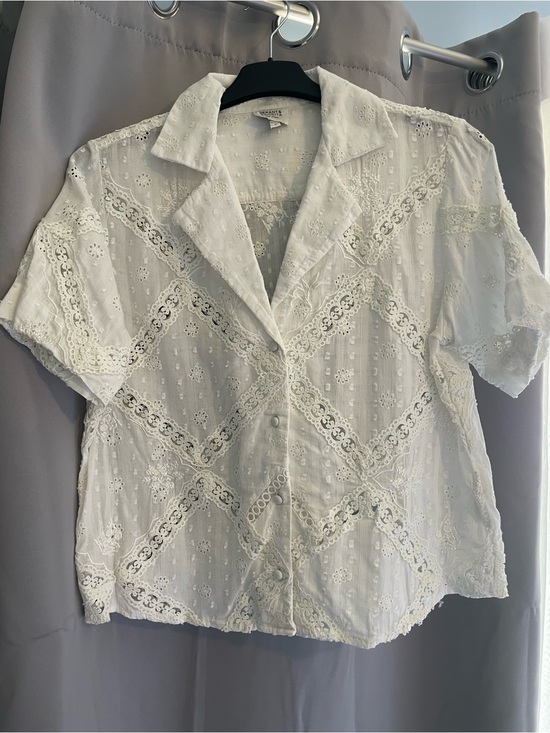 HEMANT & NANDITA Tops - Hermant & Nandita White Eyelet Lace Button-Front Short Sleeve Top M